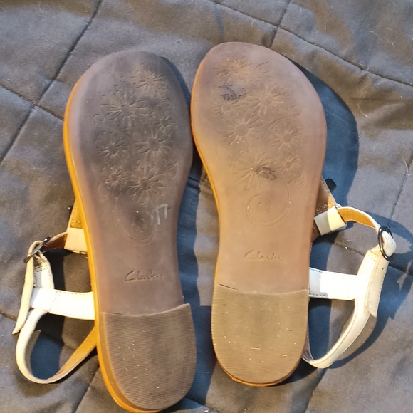 Sandals - Picture 3 of 4